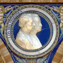 Medallón de Los Dos Pinzones