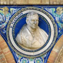 Medallón de Padre Manjón