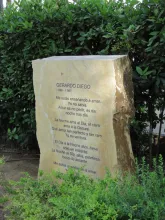 Monolito a Gerardo Diego