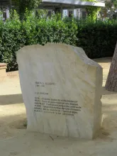 Monolito a Rafael Alberti