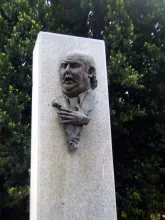 Monumento a Naranjito de Triana