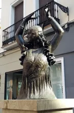 Monumento a Pastora Imperio (Pastora Rojas Monje) 