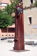Monumento a Vicente Aleixandre